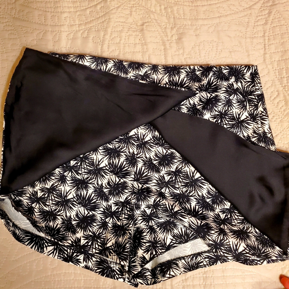 MK Skorts